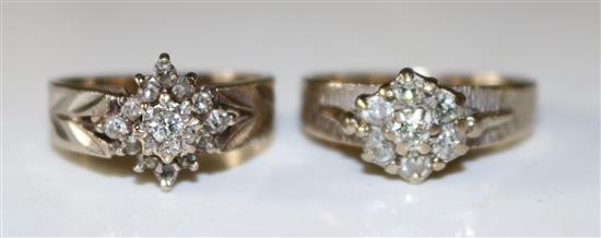 2 x 18ct gold diamond cluster rings
